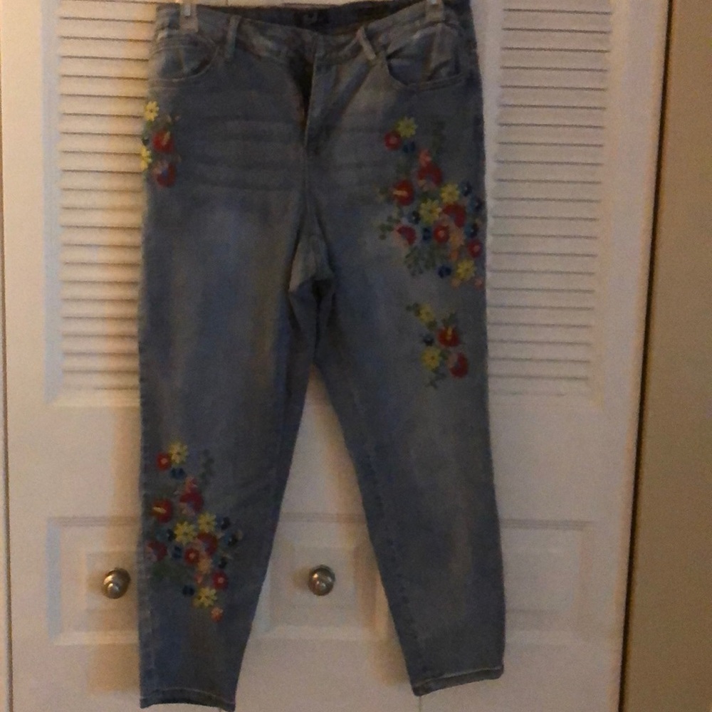 Earl floral jeans  size  18